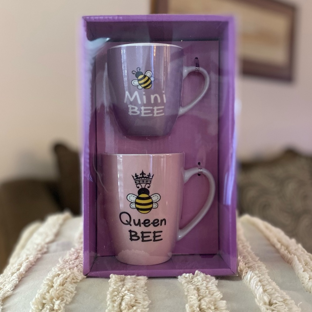 NWT/NIP Ceramic Mug Set